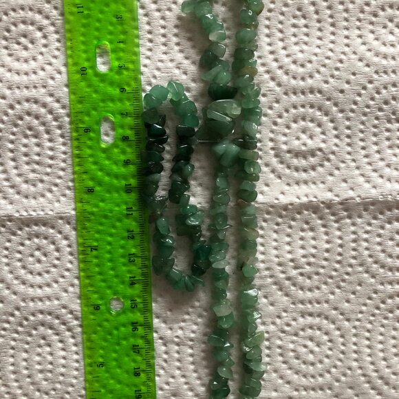 Green Aventurine? chip stone necklace and bracelet set handmade - Picture 3 of 6